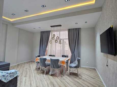 3 otaqlı yeni tikili - 28 May m. - 138 m²