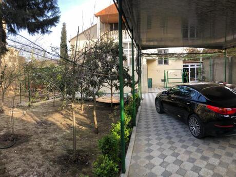 6 otaqlı həyət evi/bağ evi - Xəzər r. - 200 m²