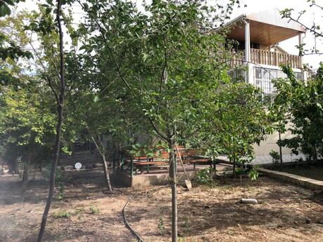 6 otaqlı həyət evi/bağ evi - Xəzər r. - 200 m²