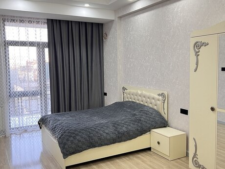 3 otaqlı yeni tikili - 8 Noyabr m. - 105 m²