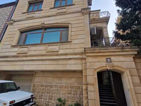 8 otaqlı həyət evi/bağ evi - Gənclik m. - 500 m²