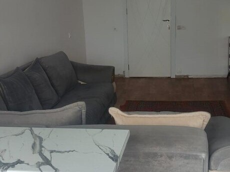 2 otaqlı köhnə tikili - Qara Qarayev m. - 65 m²