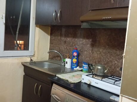 1 otaqlı köhnə tikili - Qaraçuxur q. - 30 m²