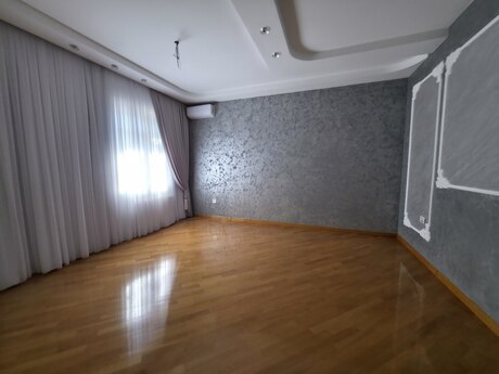 6 otaqlı həyət evi/bağ evi - Badamdar q. - 543 m²