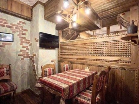 Obyekt - İnşaatçılar m. - 210 m²