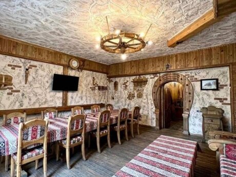 Obyekt - İnşaatçılar m. - 210 m²