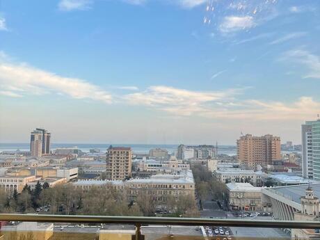 Объявление №6057525 - Баку, м. 28 мая, 4-комн., 220 м², 11/16 этаж