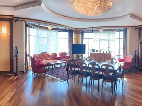 4 otaqlı yeni tikili - 28 May m. - 220 m²