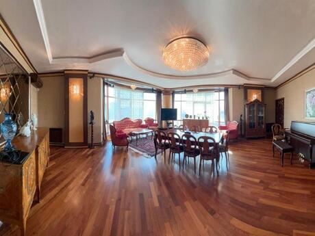 4 otaqlı yeni tikili - 28 May m. - 220 m²