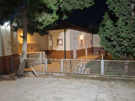 4 otaqlı həyət evi/bağ evi - Novxanı q. - 155 m²