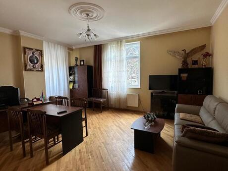 3 otaqlı mənzil, 137 m², İnşaatçılar: 320 000 ₼ 2