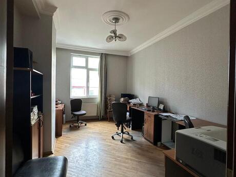 3 otaqlı mənzil, 137 m², İnşaatçılar: 320 000 ₼ 3