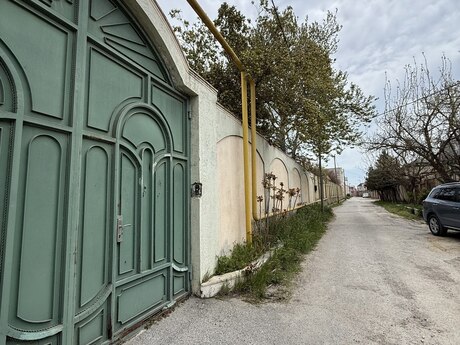 6 otaqlı həyət evi/bağ evi - Bakıxanov q. - 200 m²