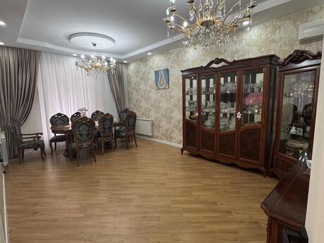 5 otaqlı həyət evi/bağ evi - Masazır q. - 210 m²