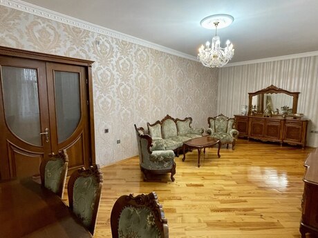 6 otaqlı həyət evi/bağ evi - Masazır q. - 400 m²