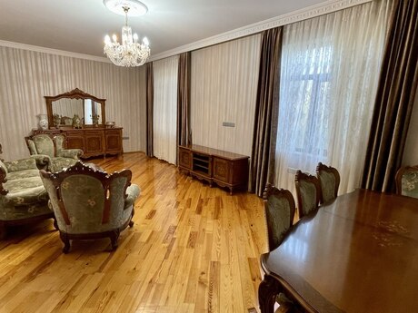 6 otaqlı həyət evi/bağ evi - Masazır q. - 400 m²