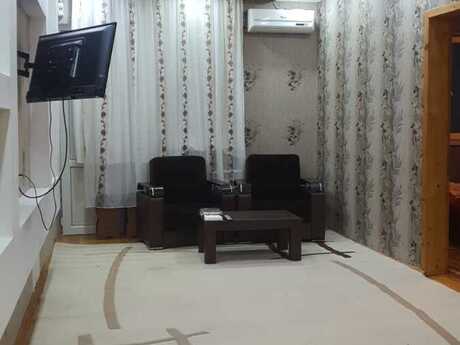 10 otaqlı həyət evi/bağ evi - Hövsan q. - 200 m²