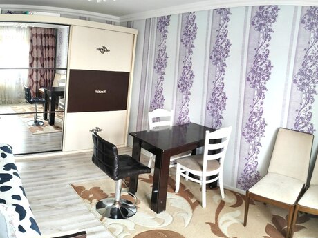 4 otaqlı köhnə tikili - Neftçilər m. - 94 m²