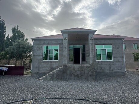 3 otaqlı həyət evi/bağ evi - Qala q. - 110 m²