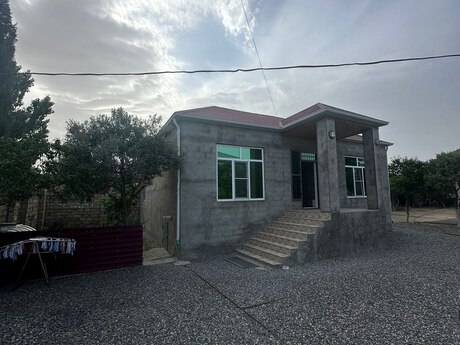 3 otaqlı həyət evi/bağ evi - Qala q. - 110 m²