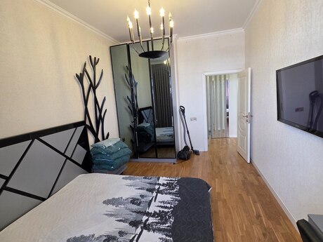 3 otaqlı yeni tikili - Azadlıq Prospekti m. - 90 m²