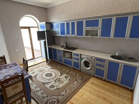 6 otaqlı həyət evi/bağ evi - Gəncə - 187 m²