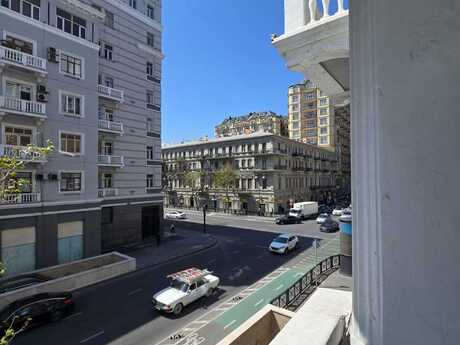 4 otaqlı köhnə tikili - Sahil m. - 103 m²