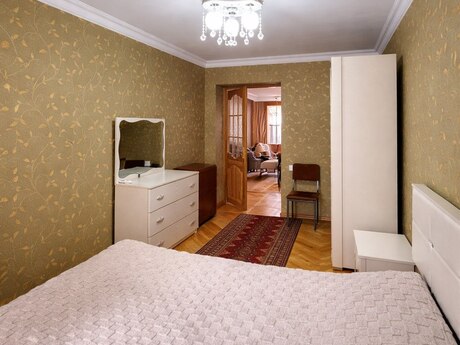 2 otaqlı köhnə tikili - Qara Qarayev m. - 65 m²
