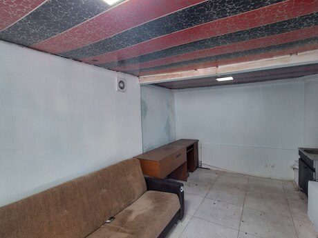 Obyekt - İnşaatçılar m. - 16 m²