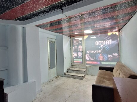 Obyekt - İnşaatçılar m. - 16 m²
