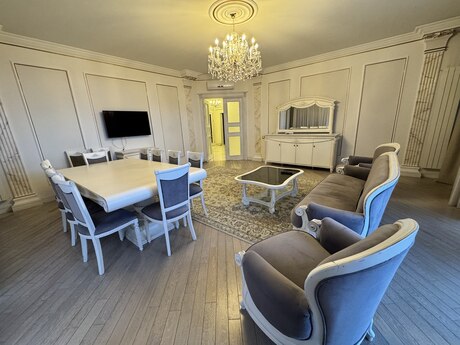 4 otaqlı yeni tikili - Nizami m. - 210 m²