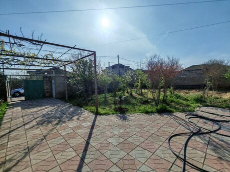 4 otaqlı həyət evi/bağ evi - Savalan q. - 135 m²