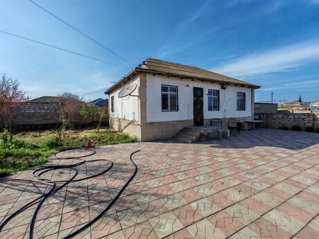 4 otaqlı həyət evi/bağ evi - Savalan q. - 135 m²