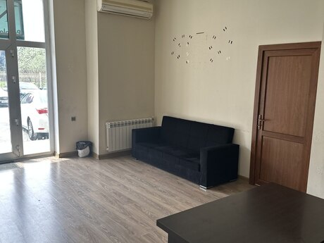 Obyekt - Xalqlar Dostluğu m. - 160 m²
