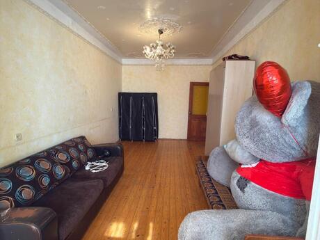 3 otaqlı köhnə tikili - Azadlıq Prospekti m. - 110 m²