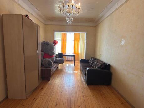 3 otaqlı köhnə tikili - Azadlıq Prospekti m. - 110 m²