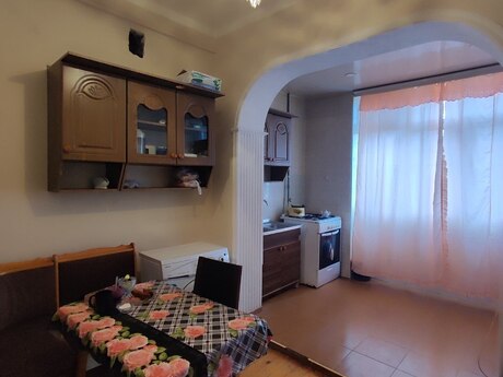 3 otaqlı köhnə tikili - Azadlıq Prospekti m. - 110 m²