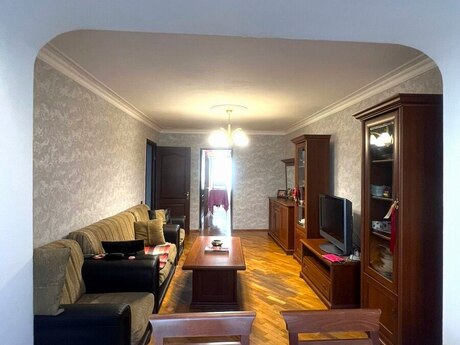 3 otaqlı köhnə tikili - Gənclik m. - 90 m²