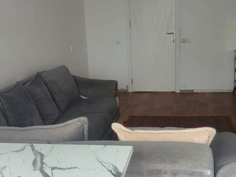 2 otaqlı köhnə tikili - Qara Qarayev m. - 65 m²