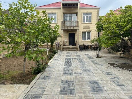 7 otaqlı həyət evi/bağ evi - Qaraçuxur q. - 220 m²