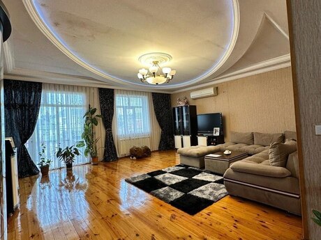 7 otaqlı həyət evi/bağ evi - Qaraçuxur q. - 220 m²