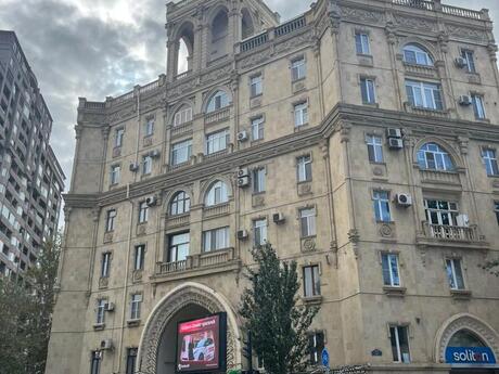 5 otaqlı köhnə tikili - 28 May m. - 160 m²