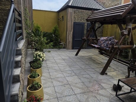 6 otaqlı həyət evi/bağ evi - Zabrat q. - 200 m²