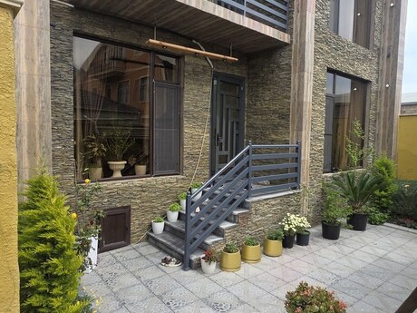 6 otaqlı həyət evi/bağ evi - Zabrat q. - 200 m²