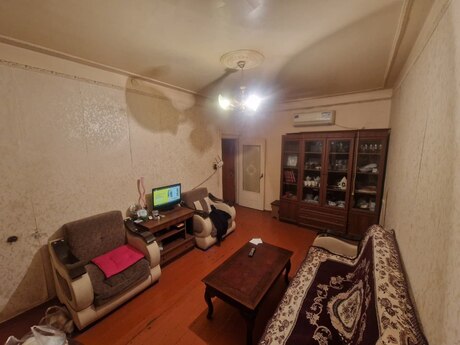2 otaqlı köhnə tikili - Həzi Aslanov q. - 50 m²