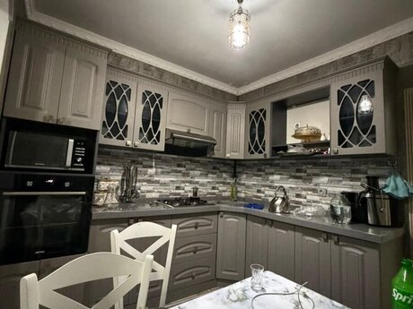3 otaqlı köhnə tikili - Memar Əcəmi m. - 85 m²