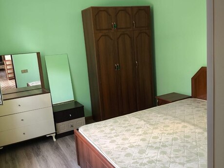 2 otaqlı köhnə tikili - Qaraçuxur q. - 70 m²