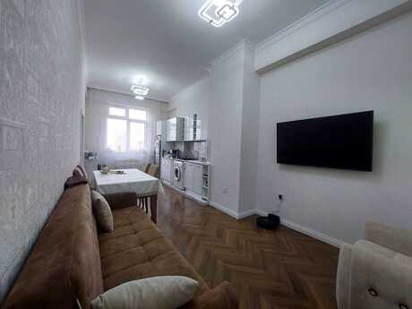 3-комн. новостройка - Ясамальский р. - 79 м²