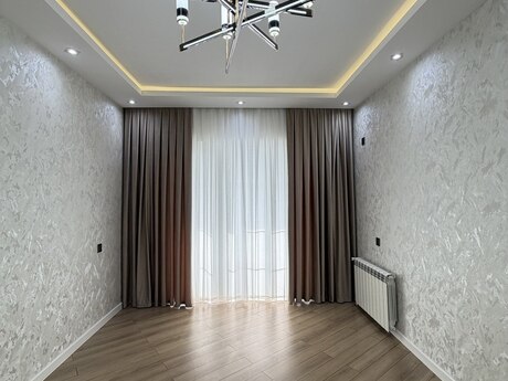 4 otaqlı köhnə tikili - Bakıxanov q. - 100 m²