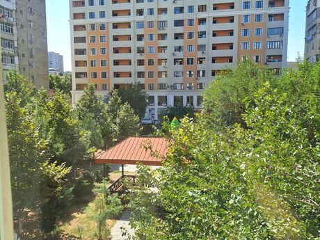 3 otaqlı köhnə tikili - Elmlər Akademiyası m. - 60 m²